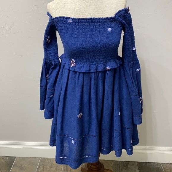 Free People blue boho smocked top size small - Picture 1 of 11